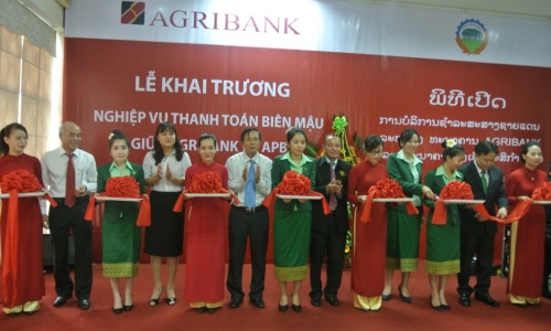 Thanh toán biên mậu của Agribank thúc đẩy giao thương  giữa Việt Nam với Lào